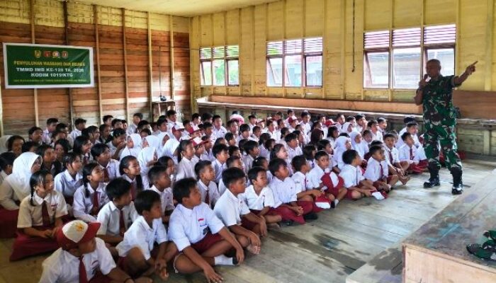 Danramil Berikan Penyuluhan Wasbang dan Bela Negara kepada Siswa di Tewang Sanggalang Garing