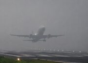 Kabut Asap Ganggu Penerbangan, Super Air Jet Gagal Mendarat di Sampit