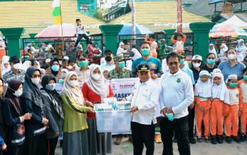 Pemkab Kapuas Salurkan Bantuan bagi Warga Terdampak Karhutla dan Kekeringan